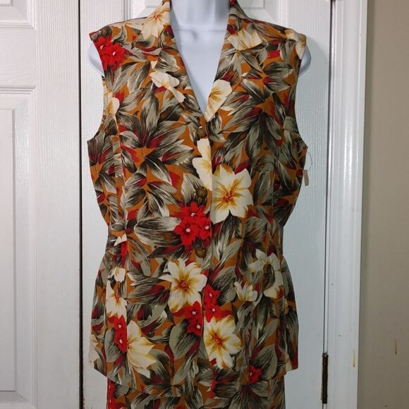 August Silk  100% silk  2 pc wrap skirt and blouse set   Sz 6/8  NWT - Picture 3 of 14